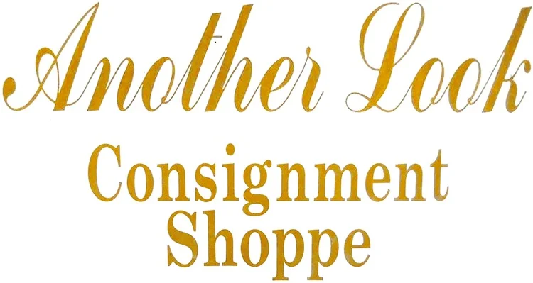 - ​​Christmas pet Christmas clothingAnother Look Consignment Shop